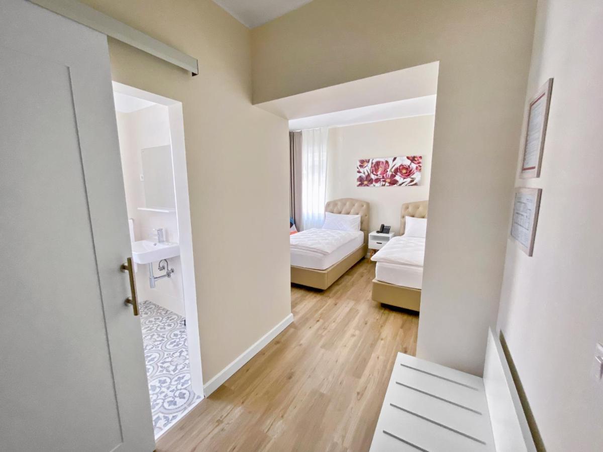 Toscanina Garni Hotel Dobrovo Kültér fotó